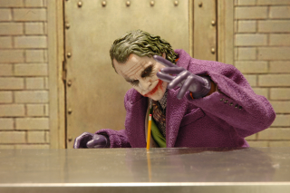 Illustration for article titled This Joker Figure Made Me Question Why I Was Being So Serious